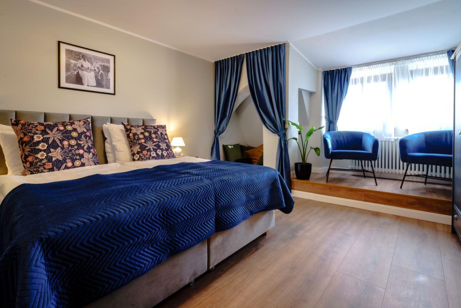 Suite building number 4