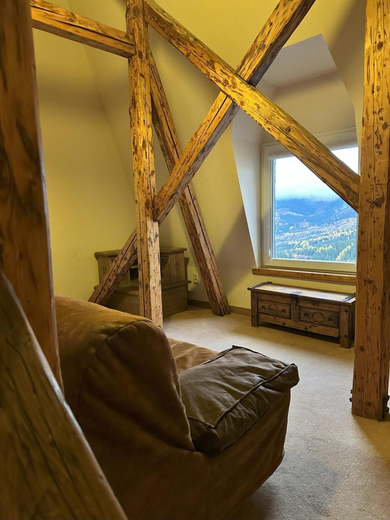 Apartment Mountain View