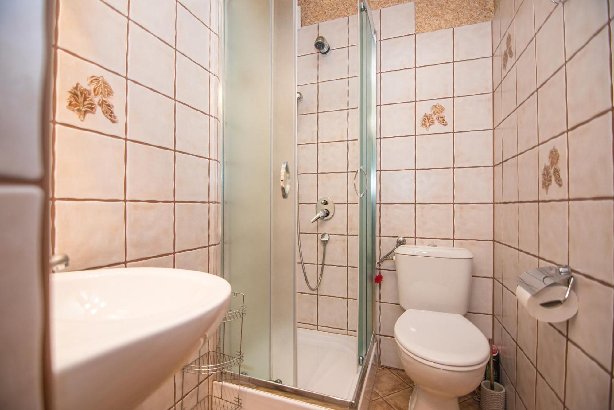 Double Room Private Bathroom