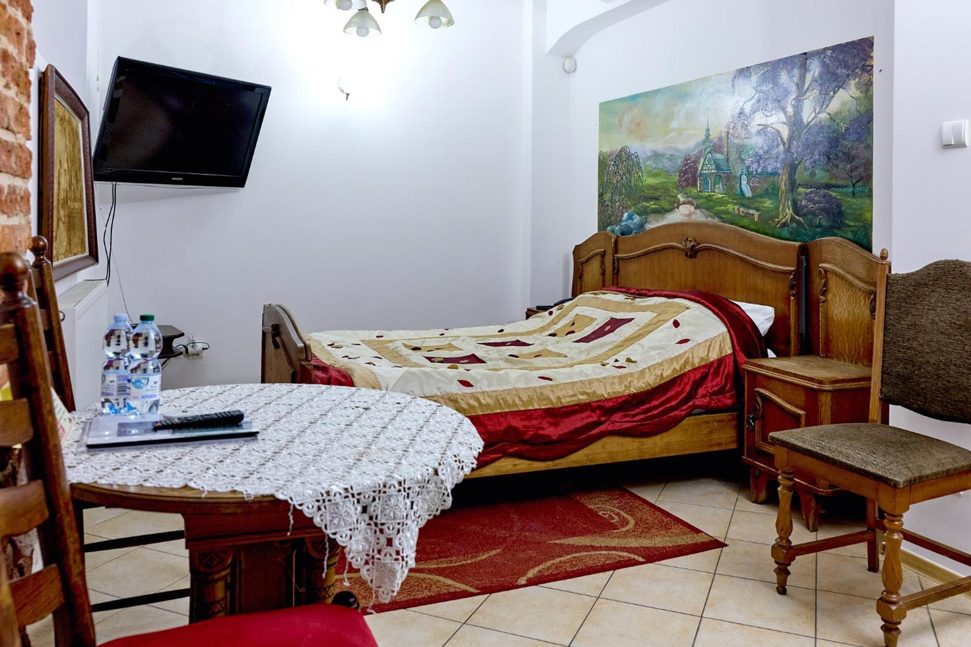 Standard King Room