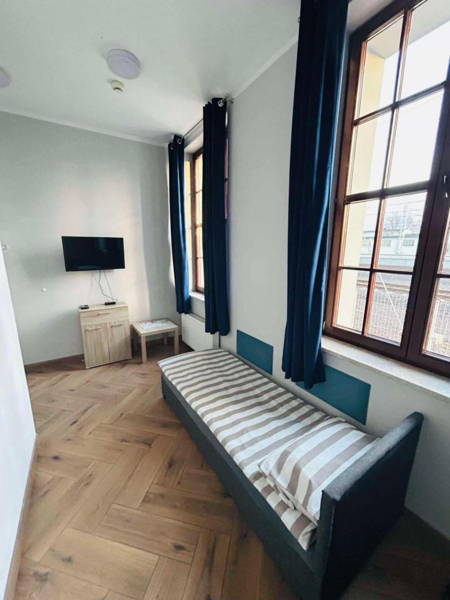 Single Room Private Bathroom