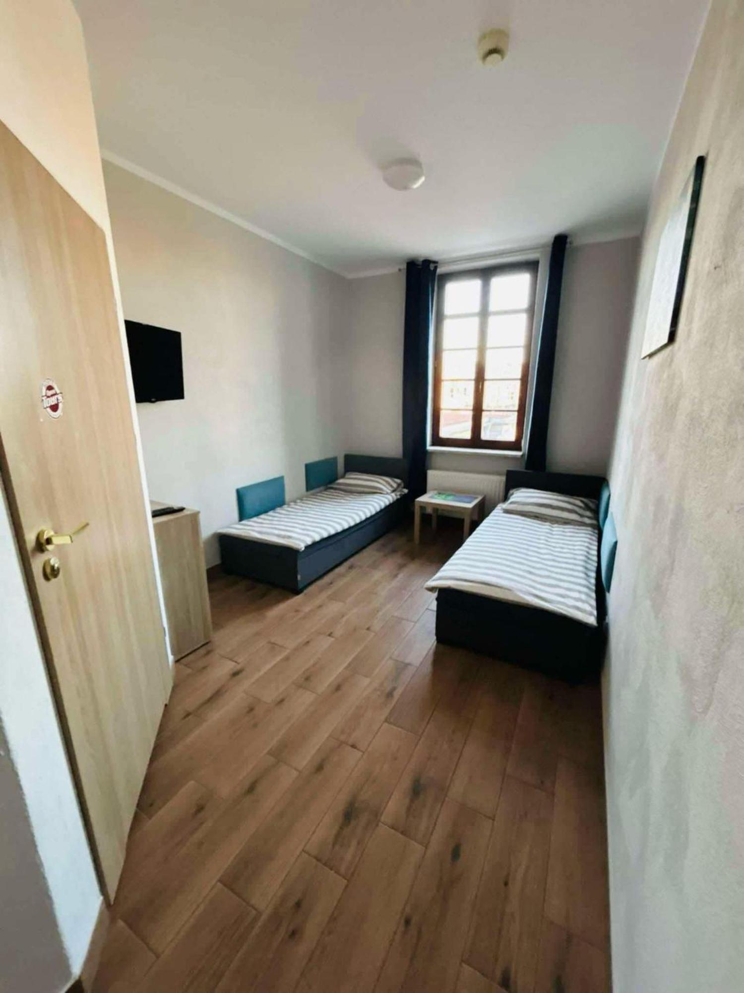 Twin Room Private Bathroom
