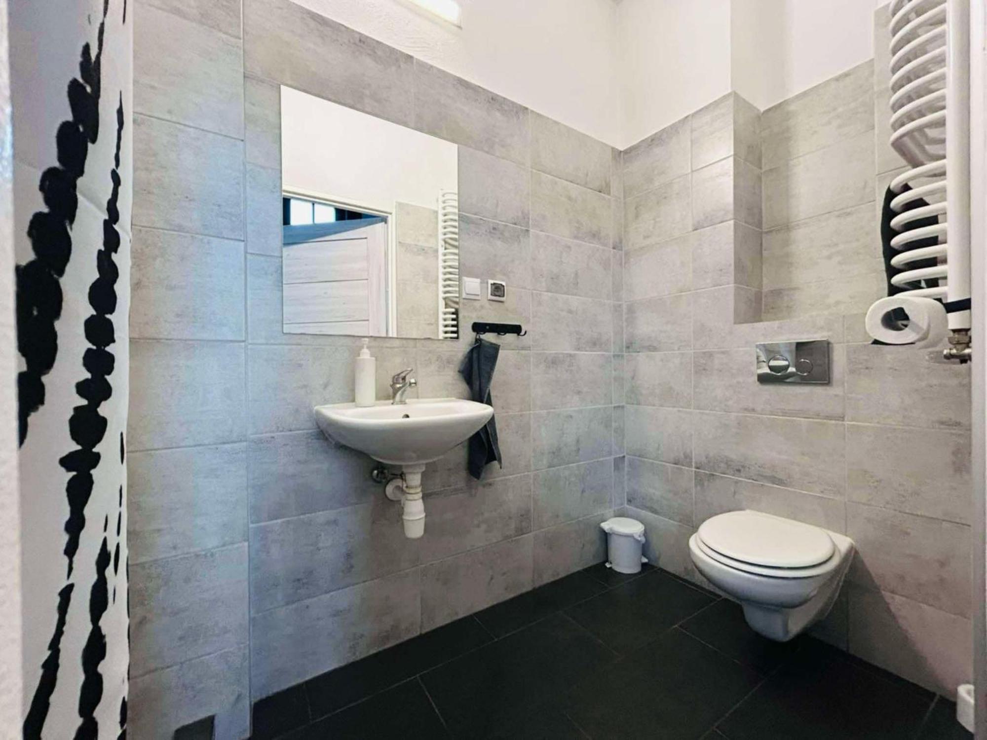 Twin Room Private Bathroom