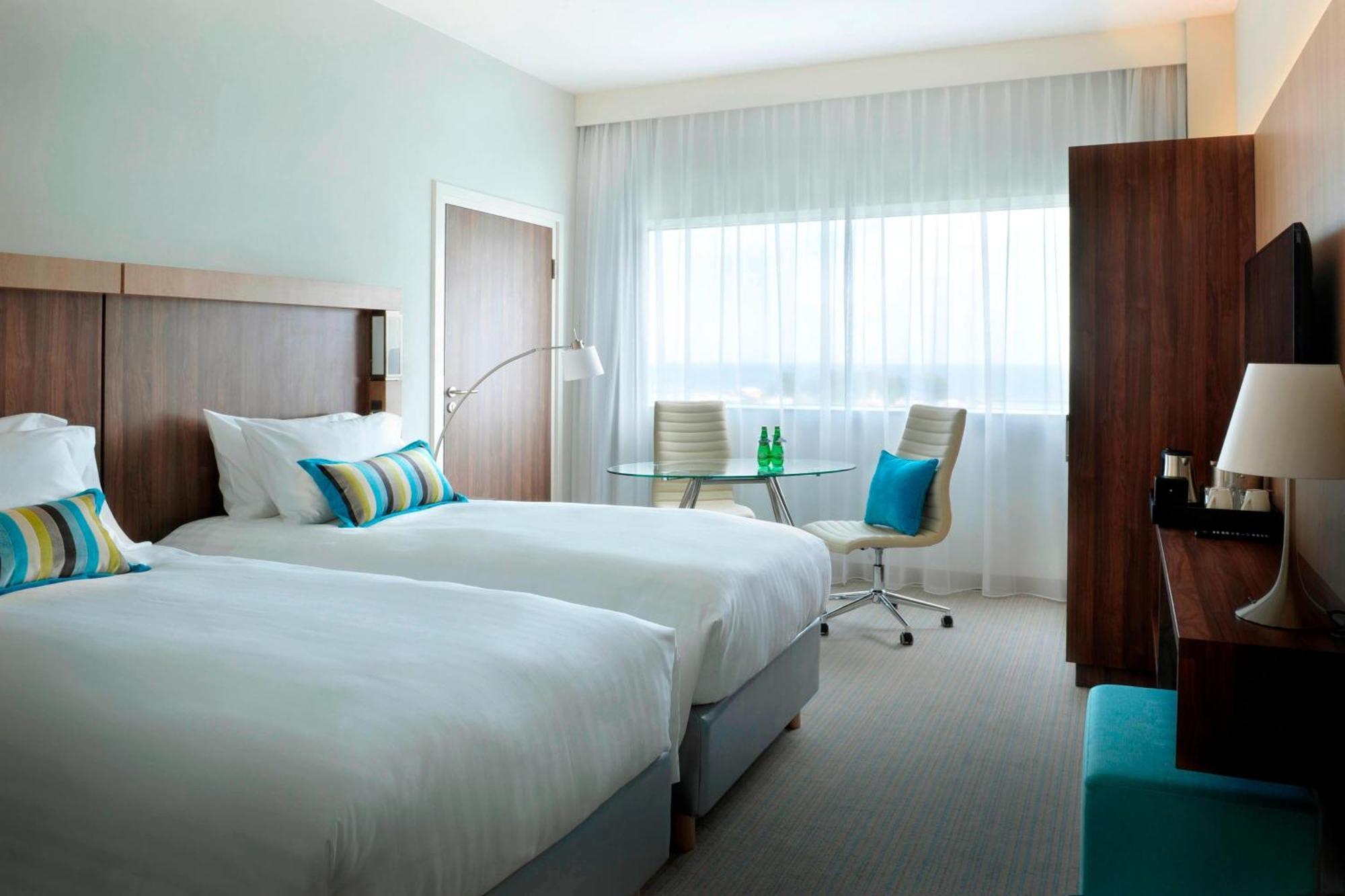 Guest room 2 Twin or Single Beds Sea view