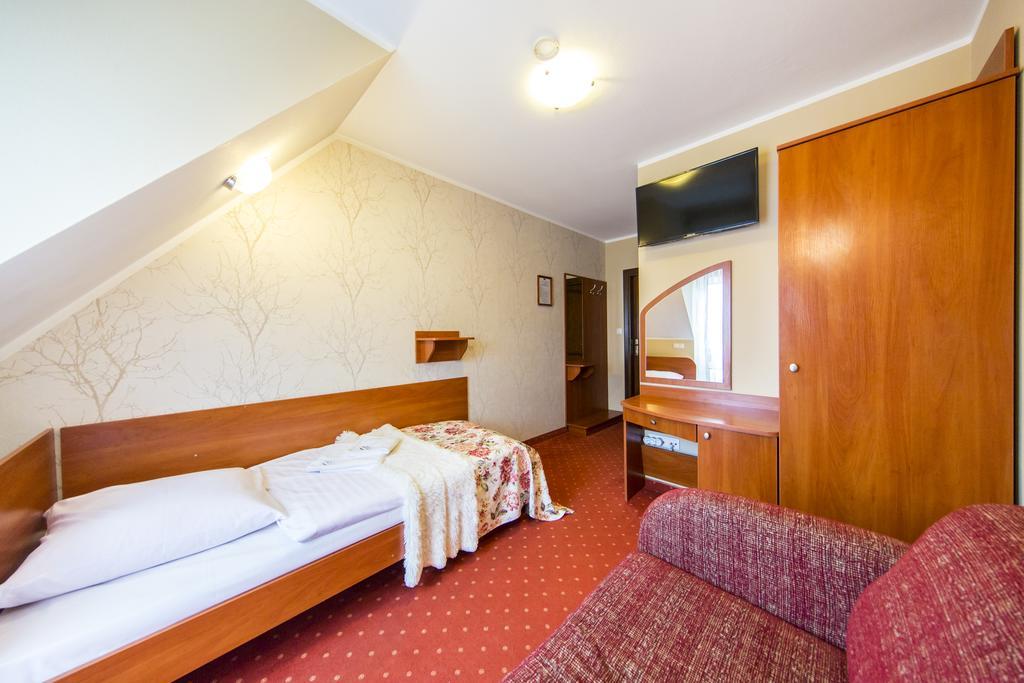 Single Room Mountain View
