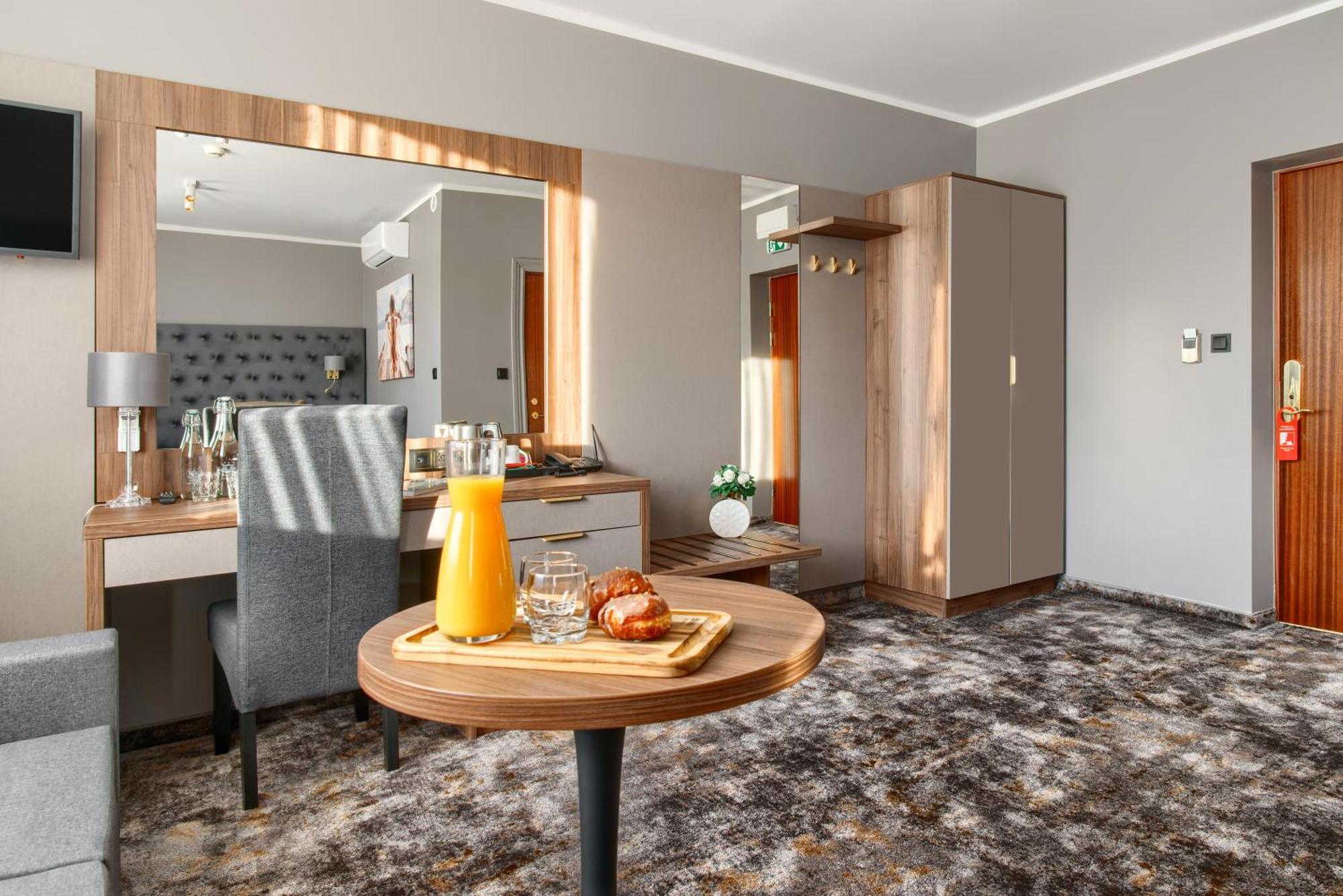 Large Double Room