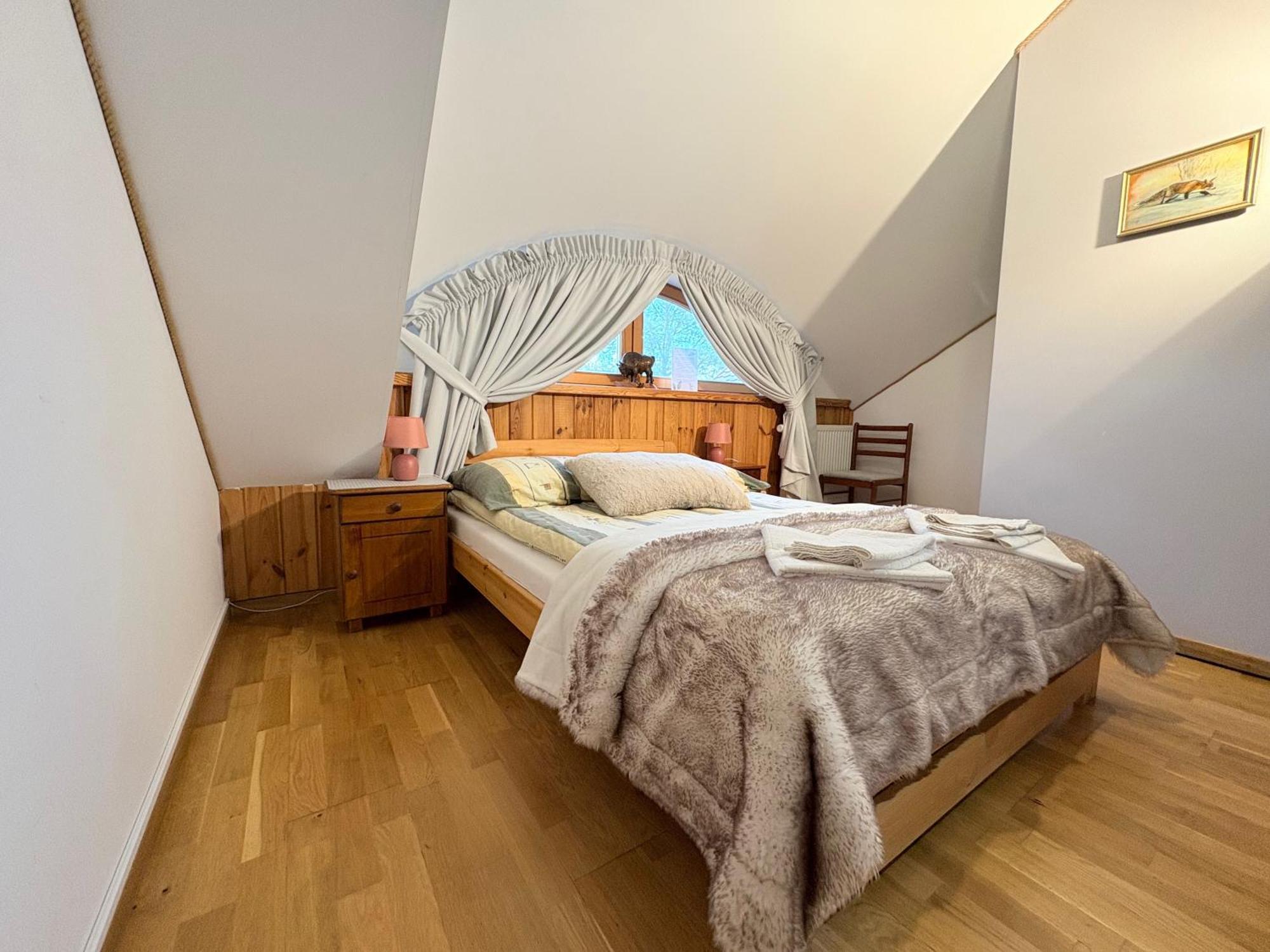 Double Room Private Bathroom
