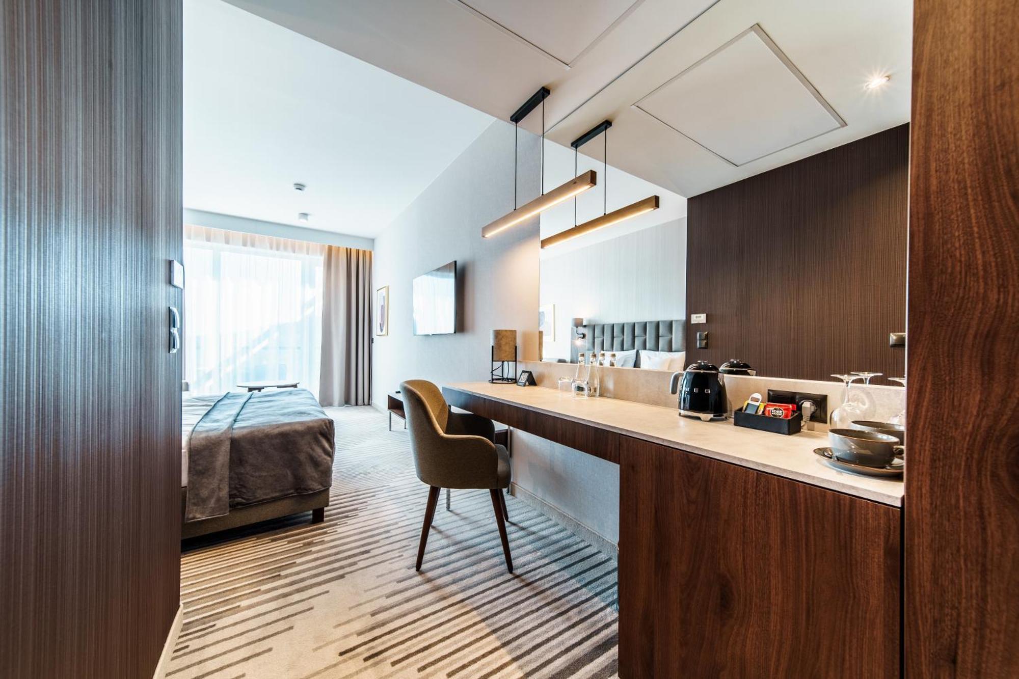 Deluxe Double Room balcony air conditioning