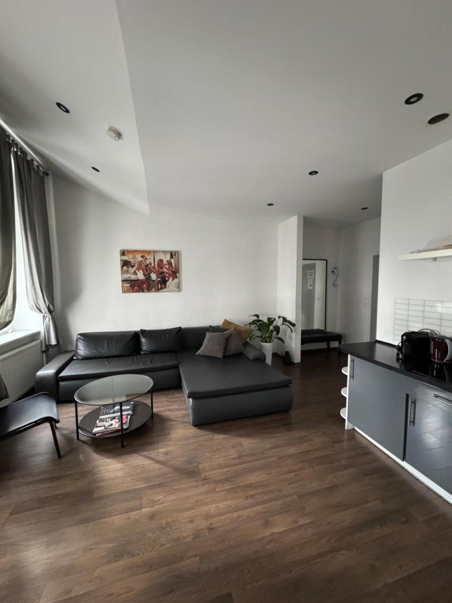 One-Bedroom Apartment Spa Bath
