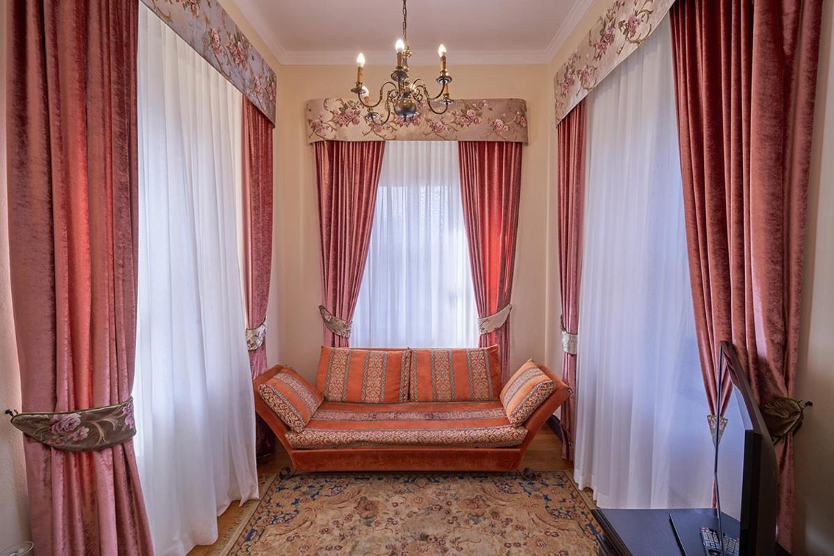 King Apartment