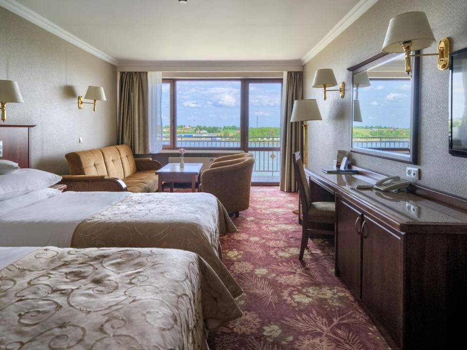 Twin Room Lake View