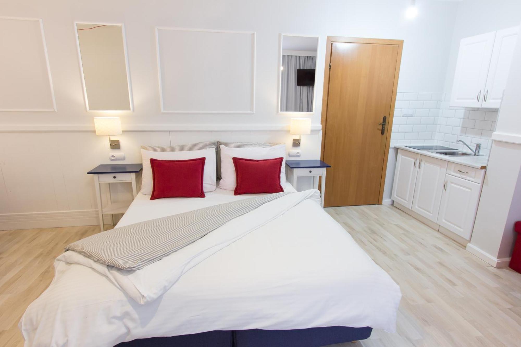 Triple Room Kitchenette