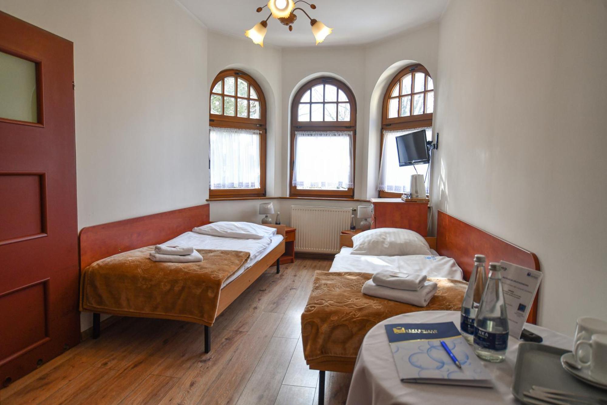 Double Room,1663044680:JPEG
