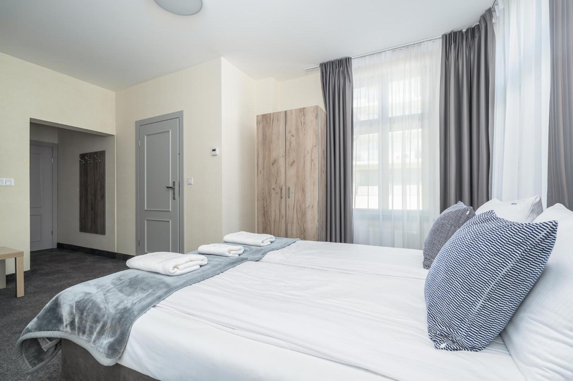 Quadruple Room Private Bathroom