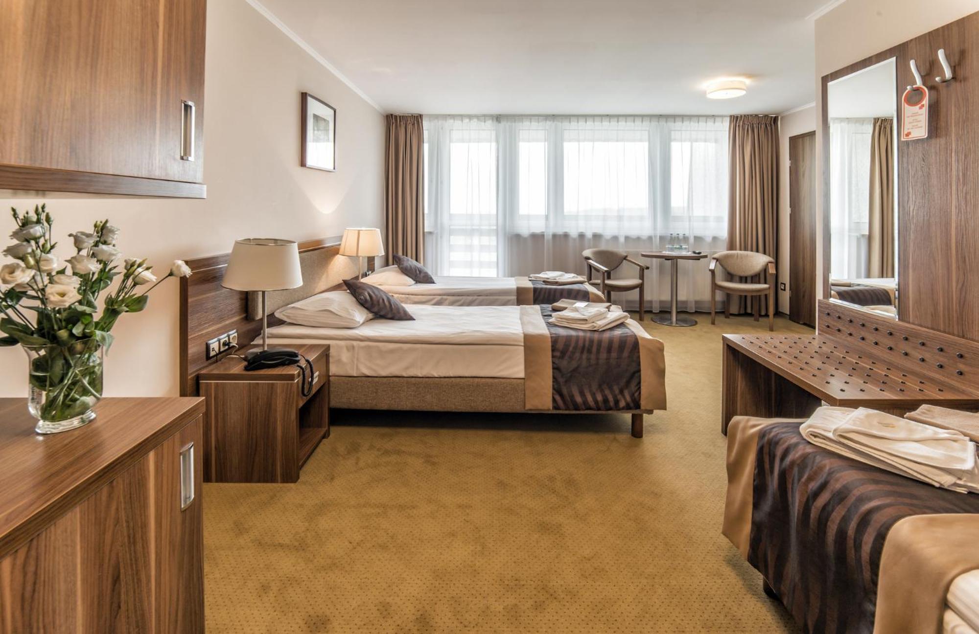 Deluxe Double Room Extra Bed