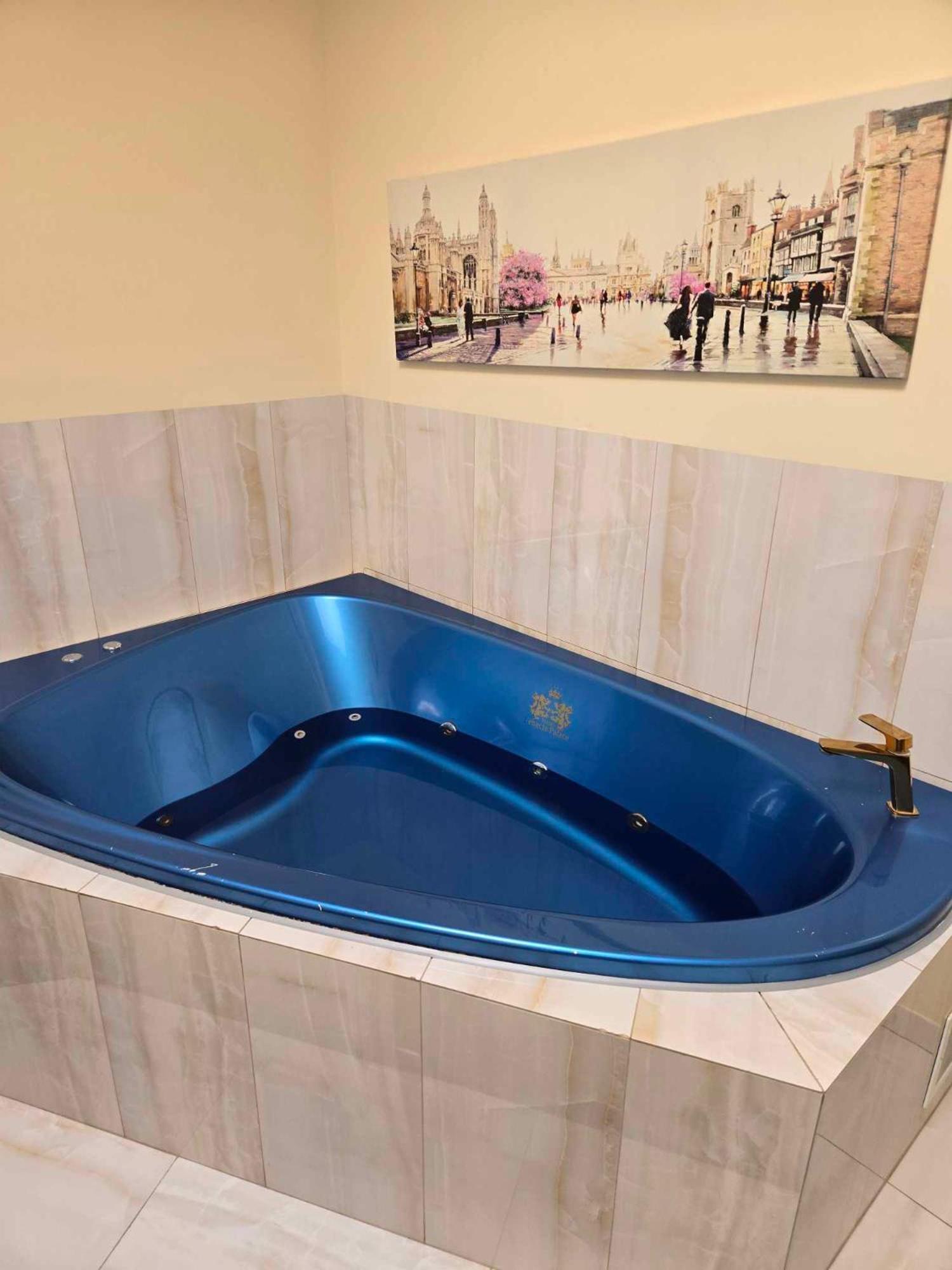 Suite Hot Tub