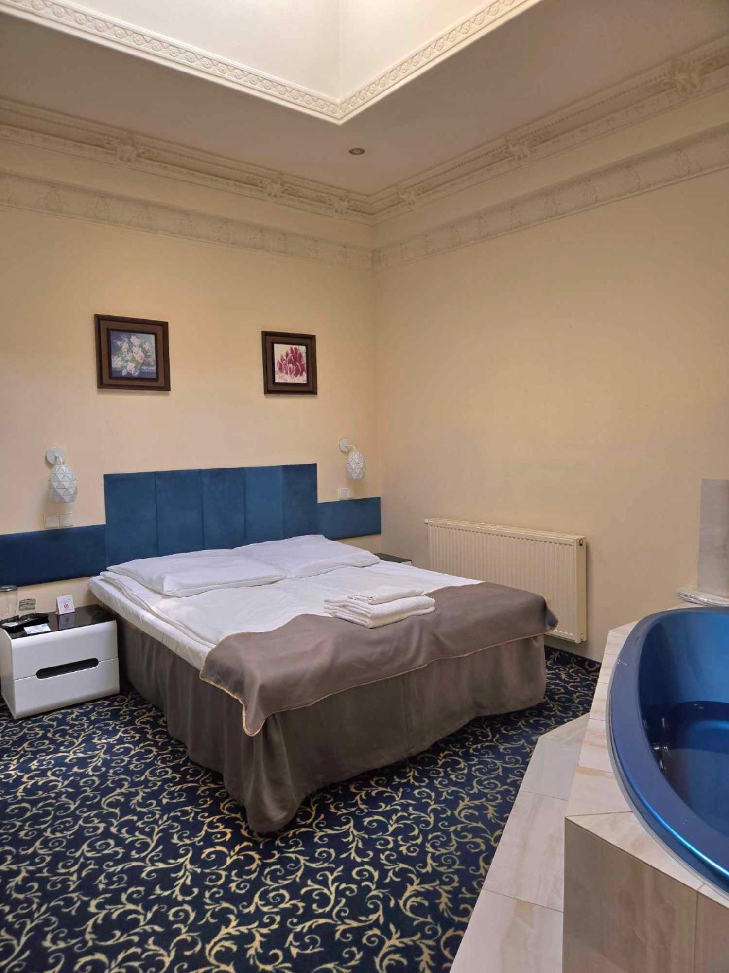 Suite Hot Tub