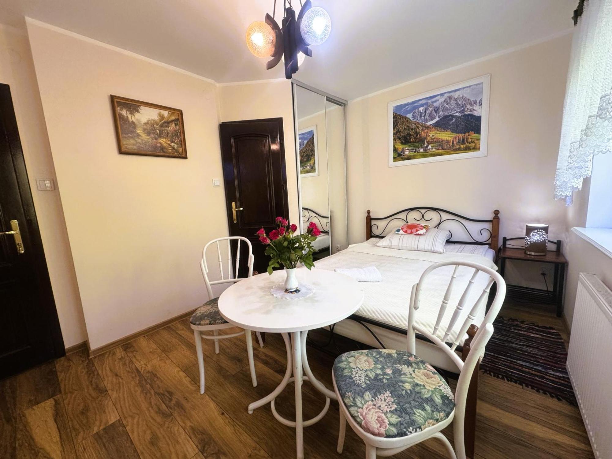 Double Room Private Bathroom