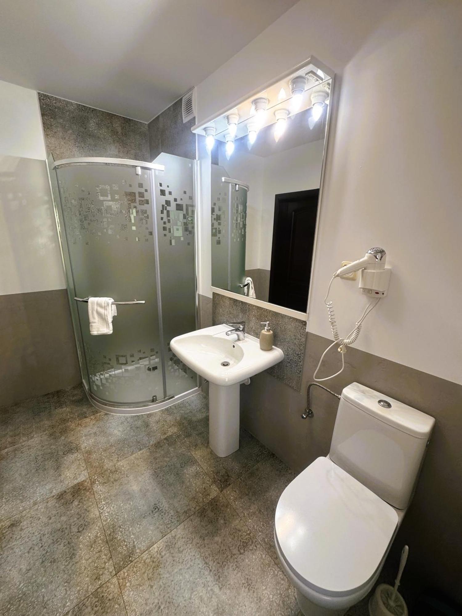 One-Bedroom Suite