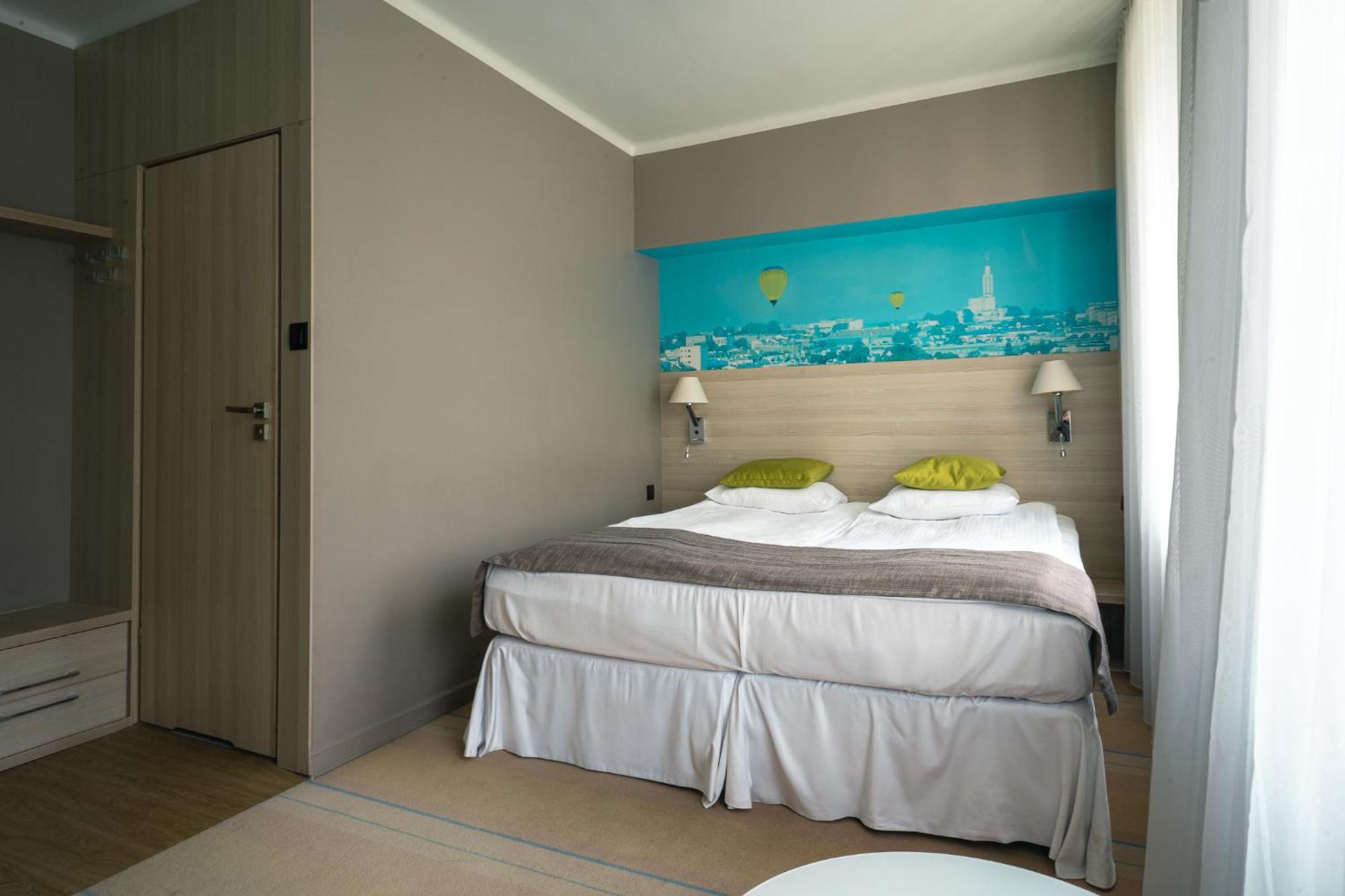 Standard queen room access to the wellness fitness area
