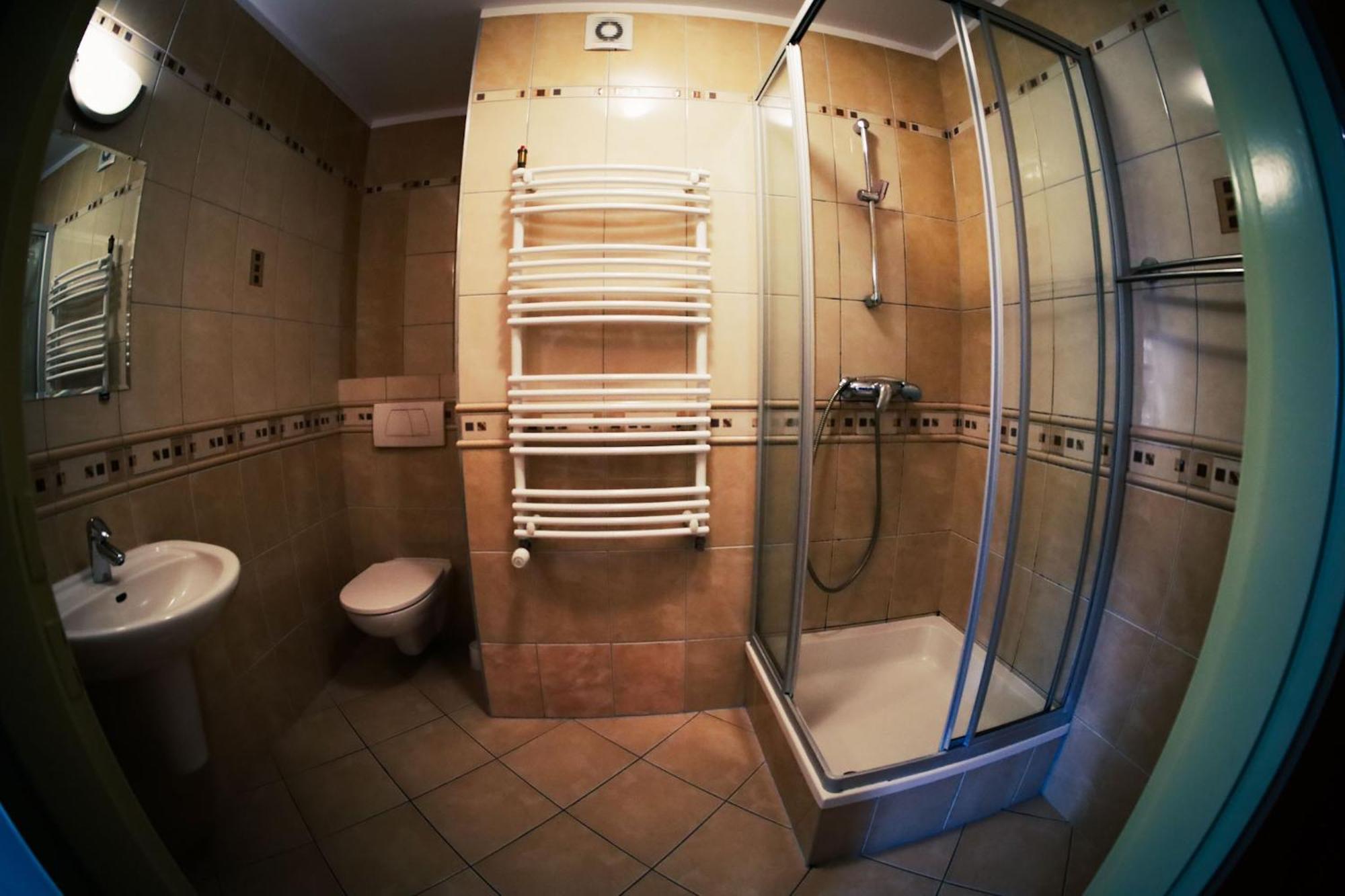 Quadruple Room Bathroom
