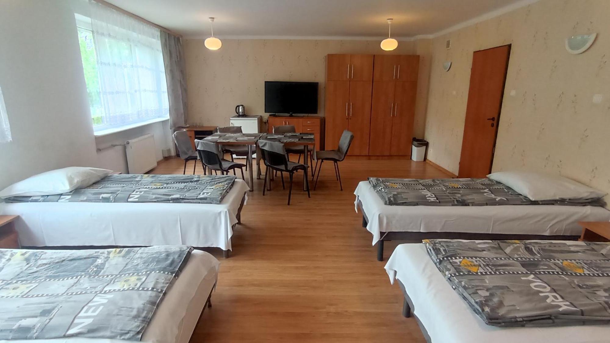 6-Bed Mixed Dormitory Room