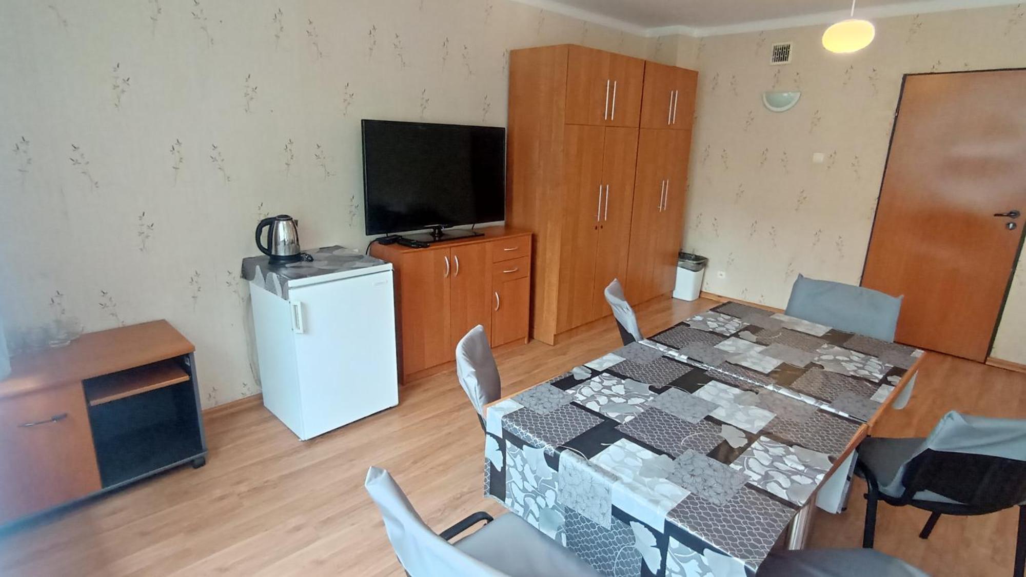 6-Bed Mixed Dormitory Room