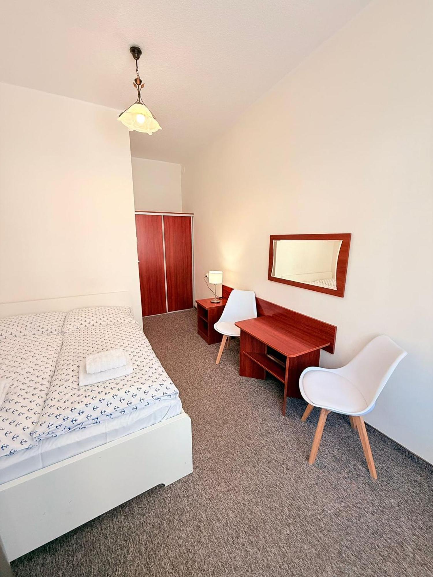 Double Room Private Bathroom