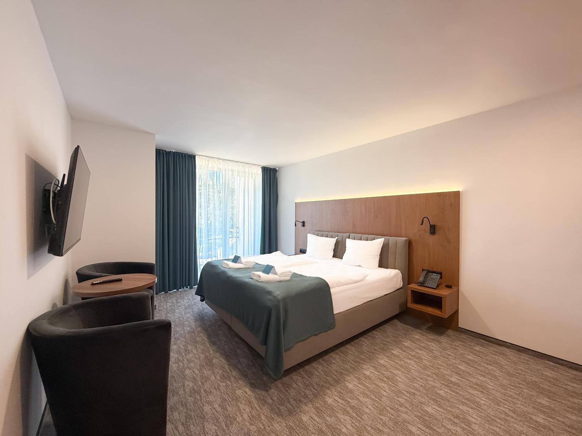 Deluxe Double Room Bath