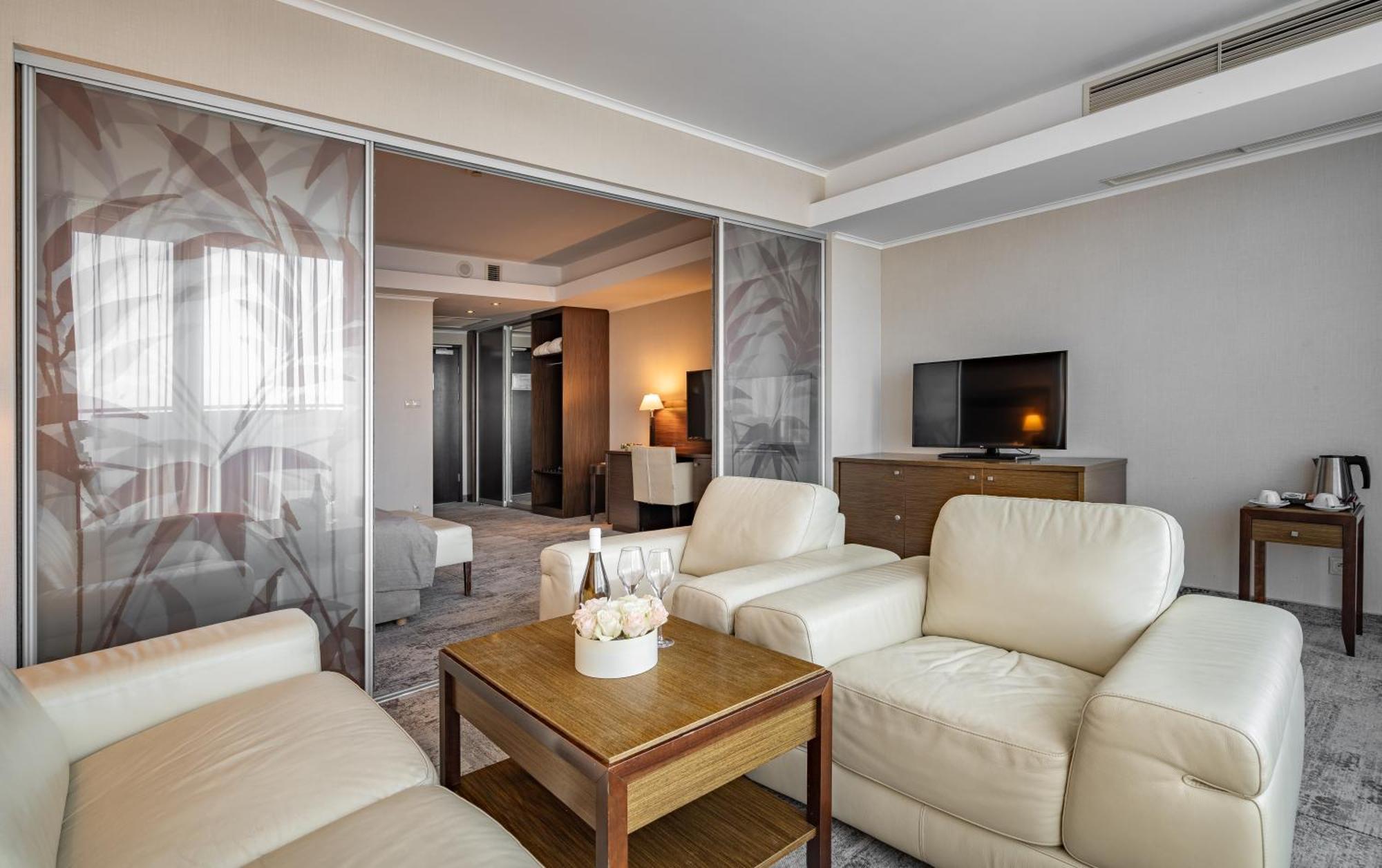 Two-room apartment jacuzzi on the terrace