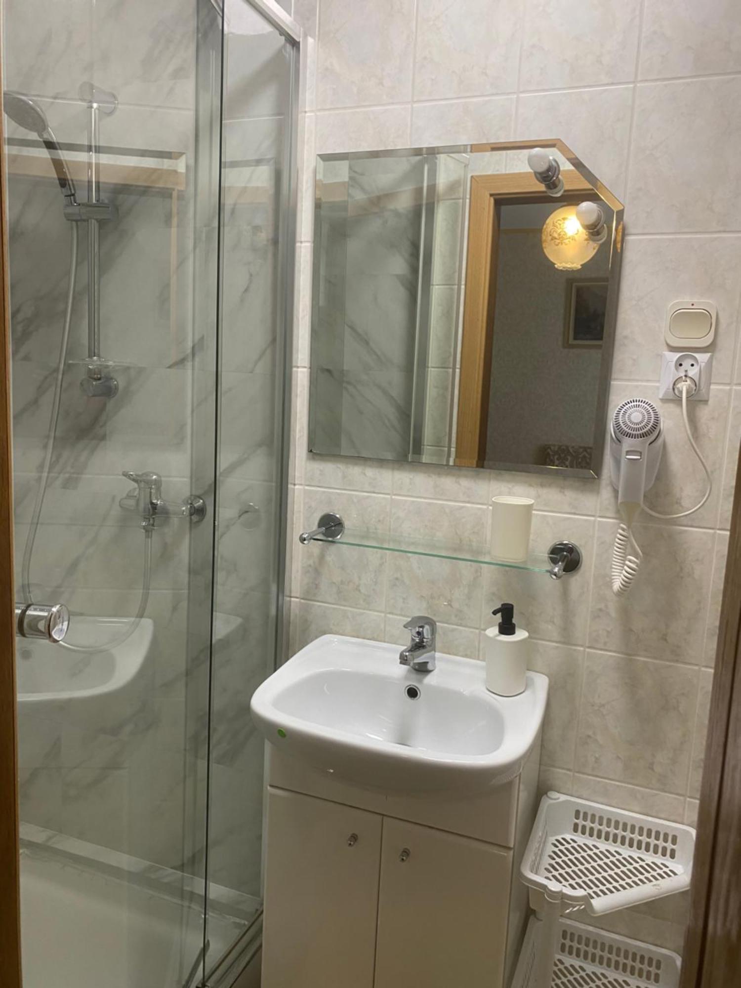 Double Room Private Bathroom