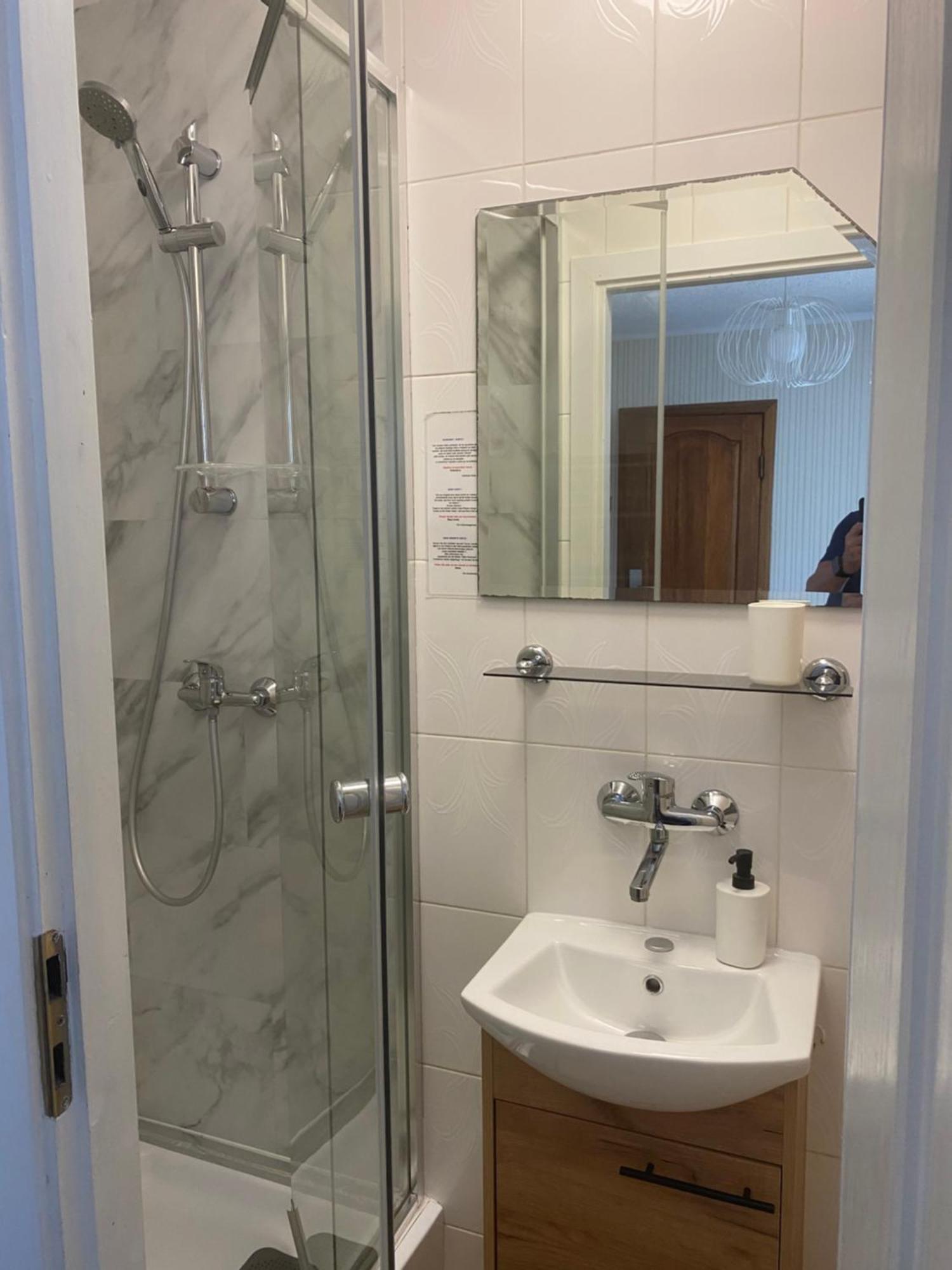 Single Room Bathroom