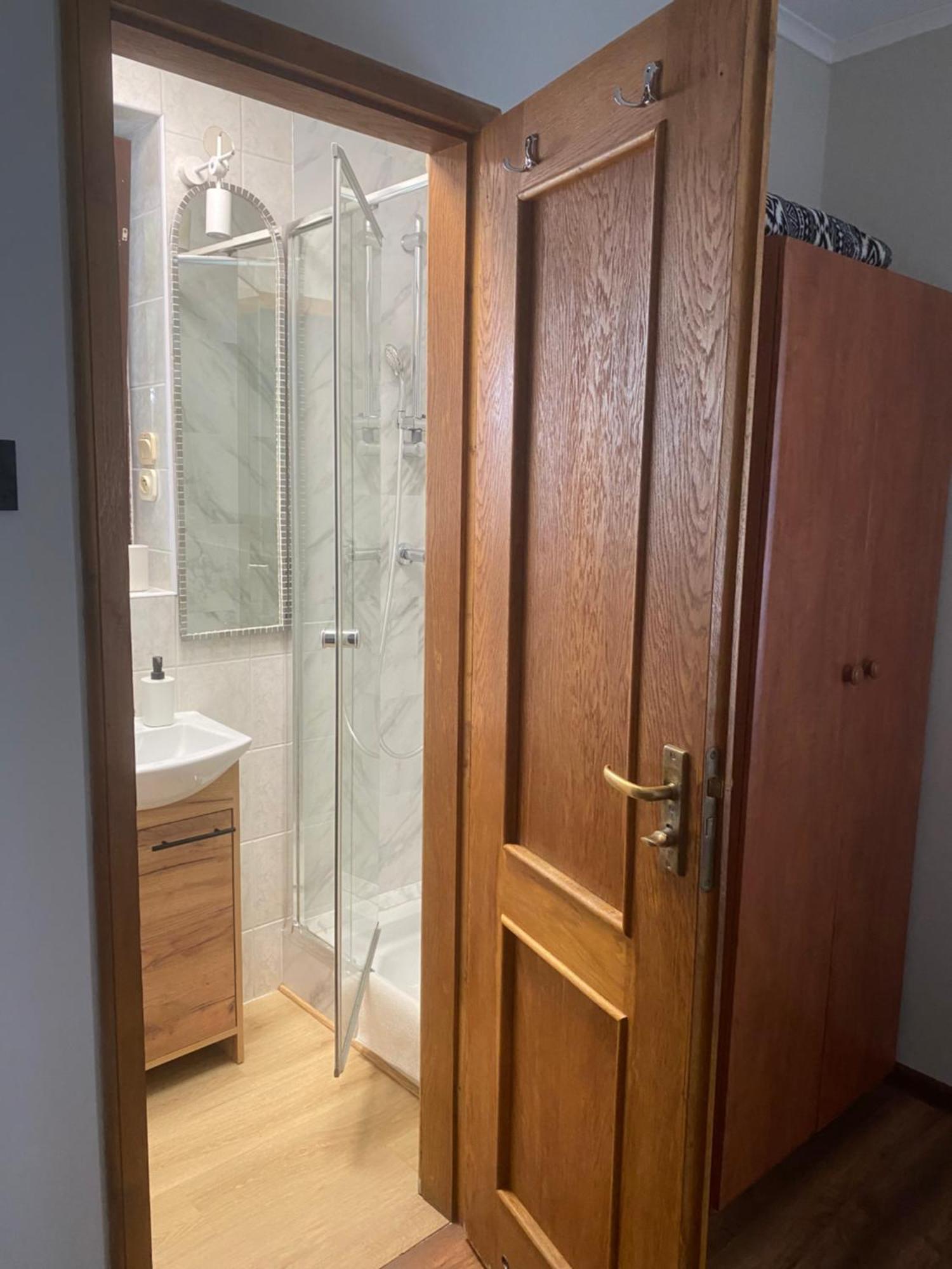 Double Room Private Bathroom