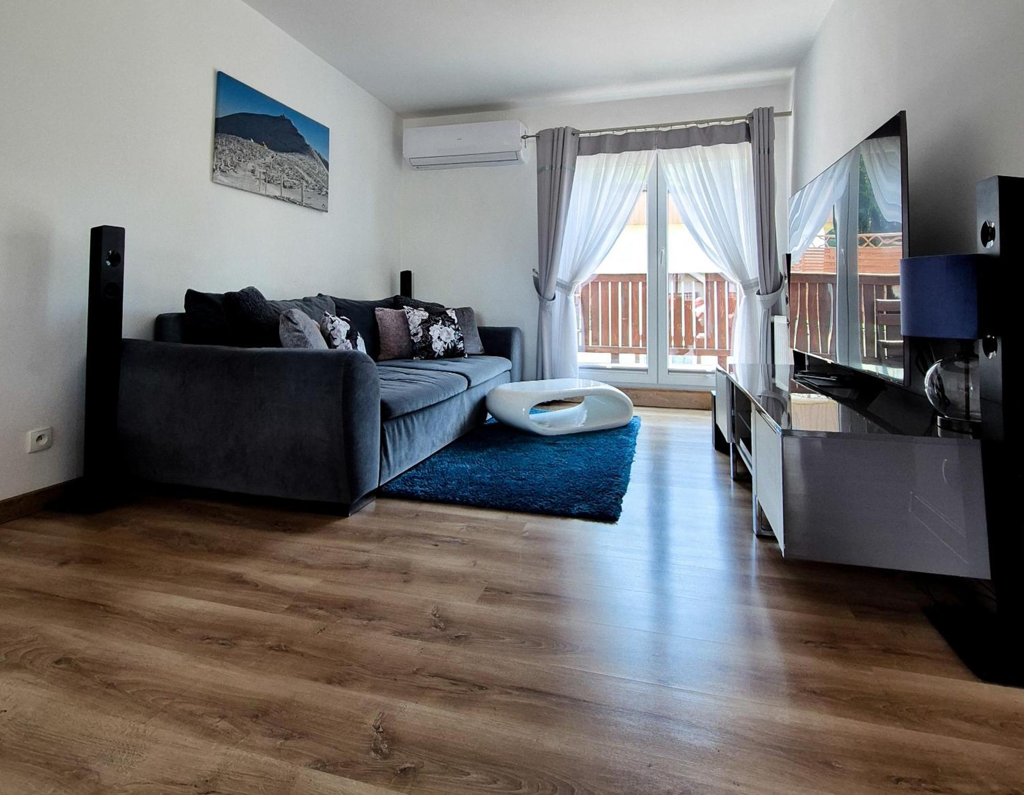 Studio Apartment