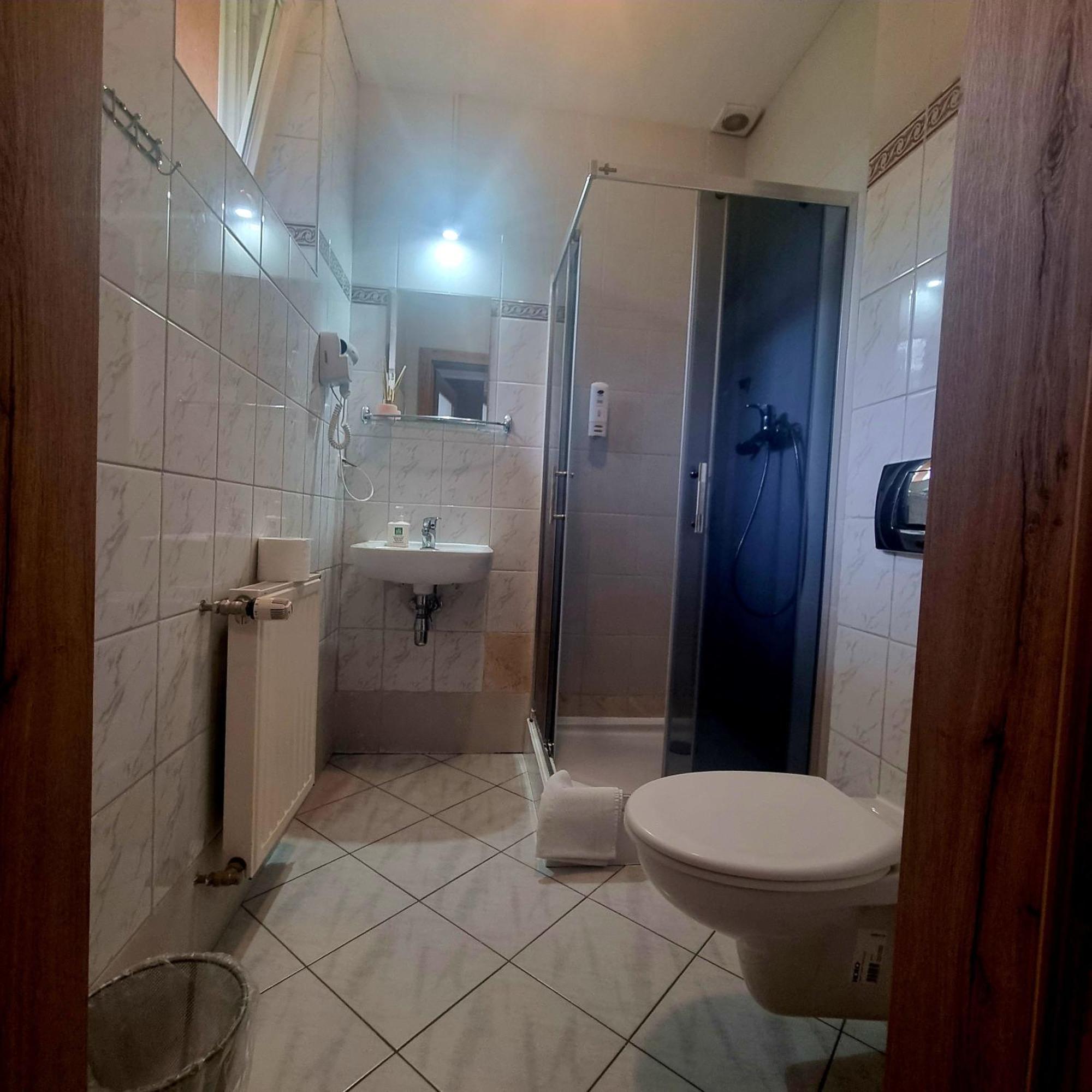 Triple Room Private Bathroom,1699224160:JPEG