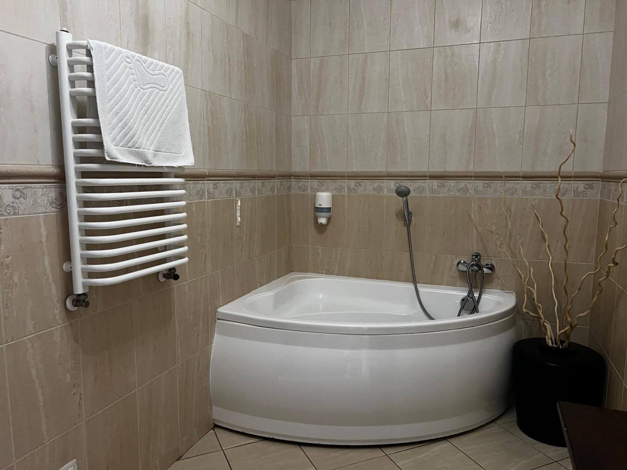 Double Room Private Bathroom