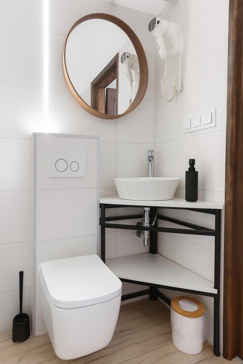 Family Room Private Bathroom