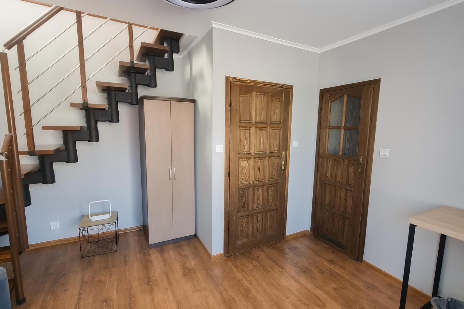 Family Room Private Bathroom