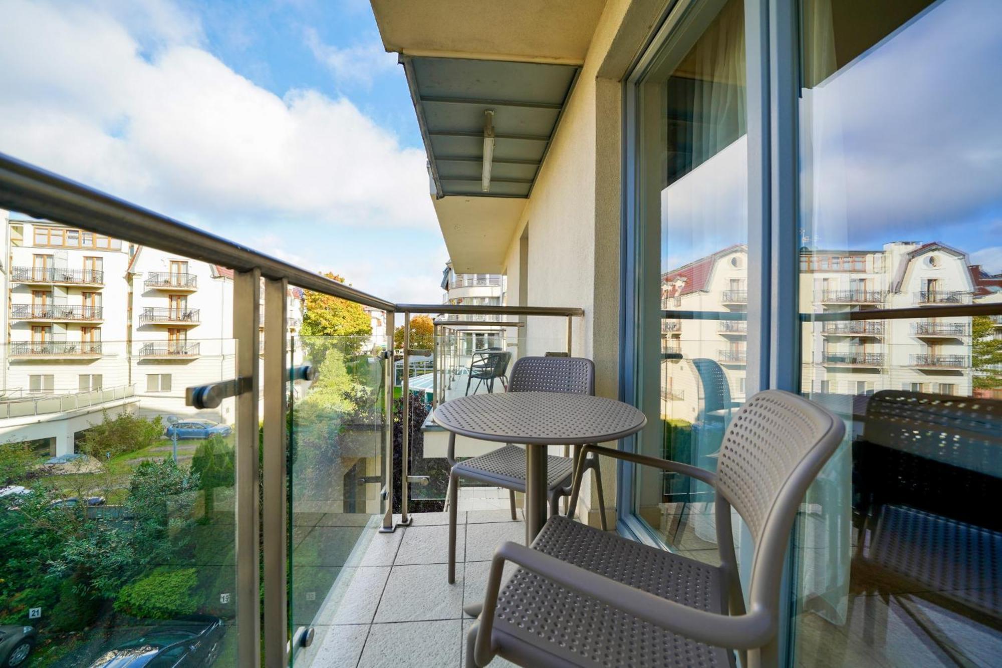 Studio Balcony