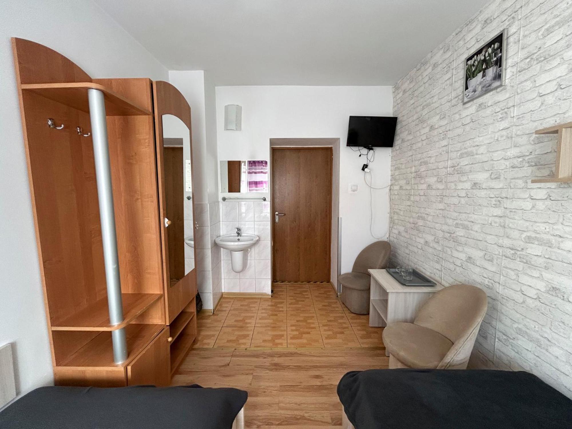Double or Twin Room Washbasin