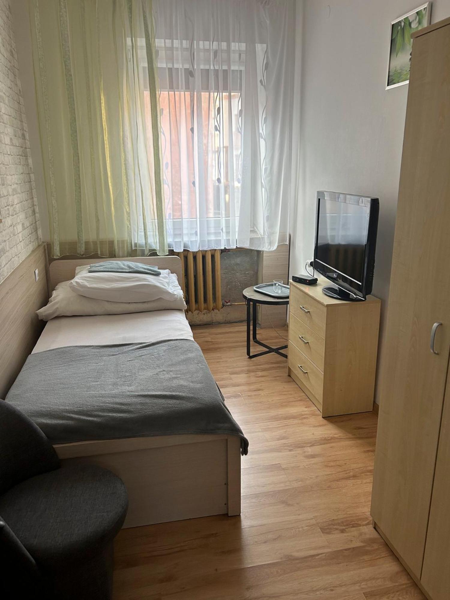 Economy Single Room