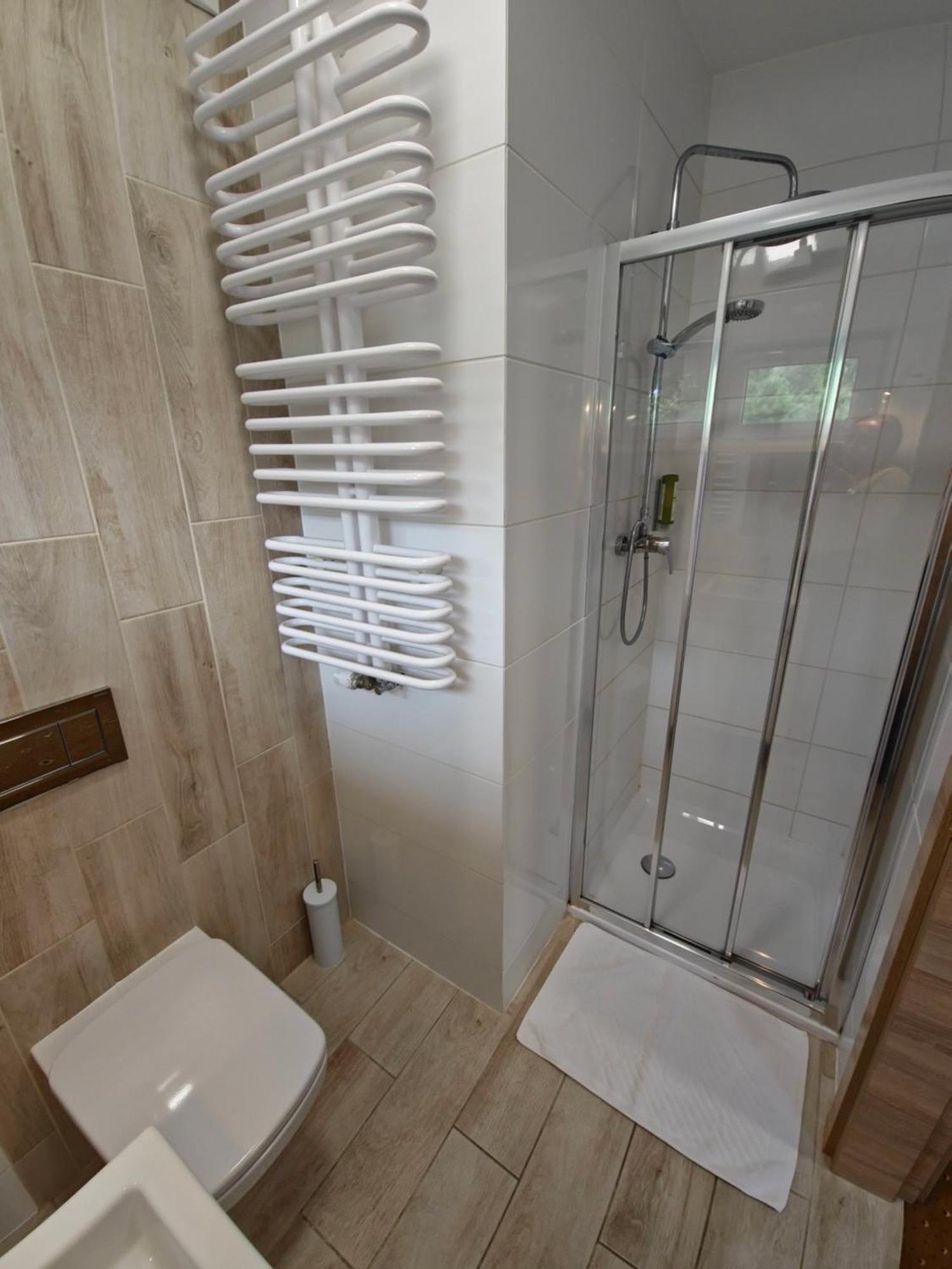 Small Single Room External Building,1739506027:JPEG