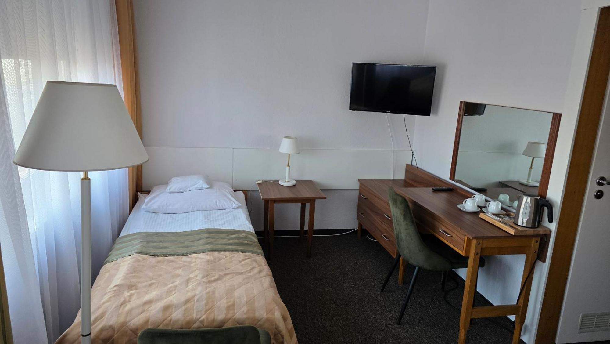 Economy Single Room