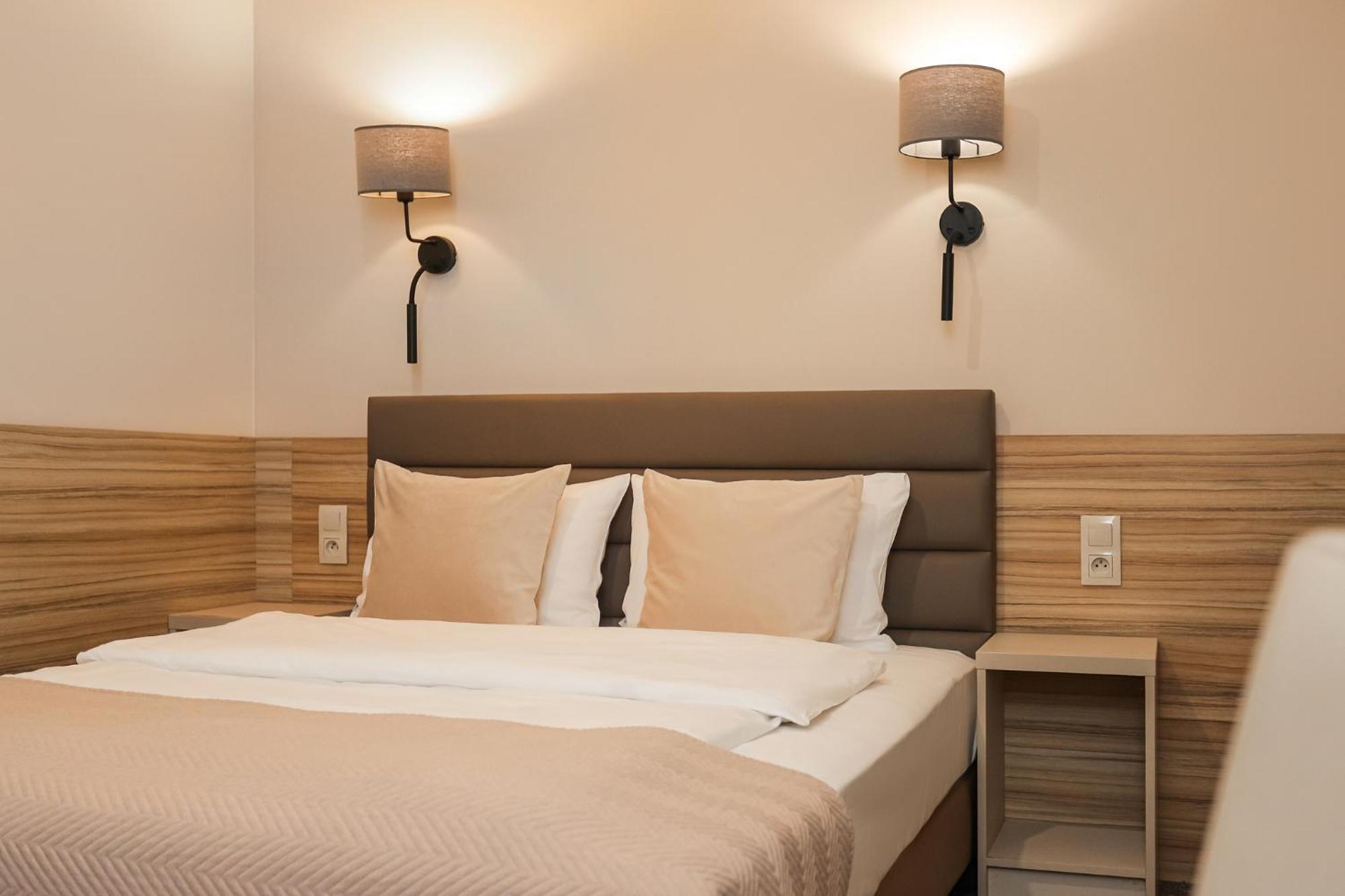 Large Double Room