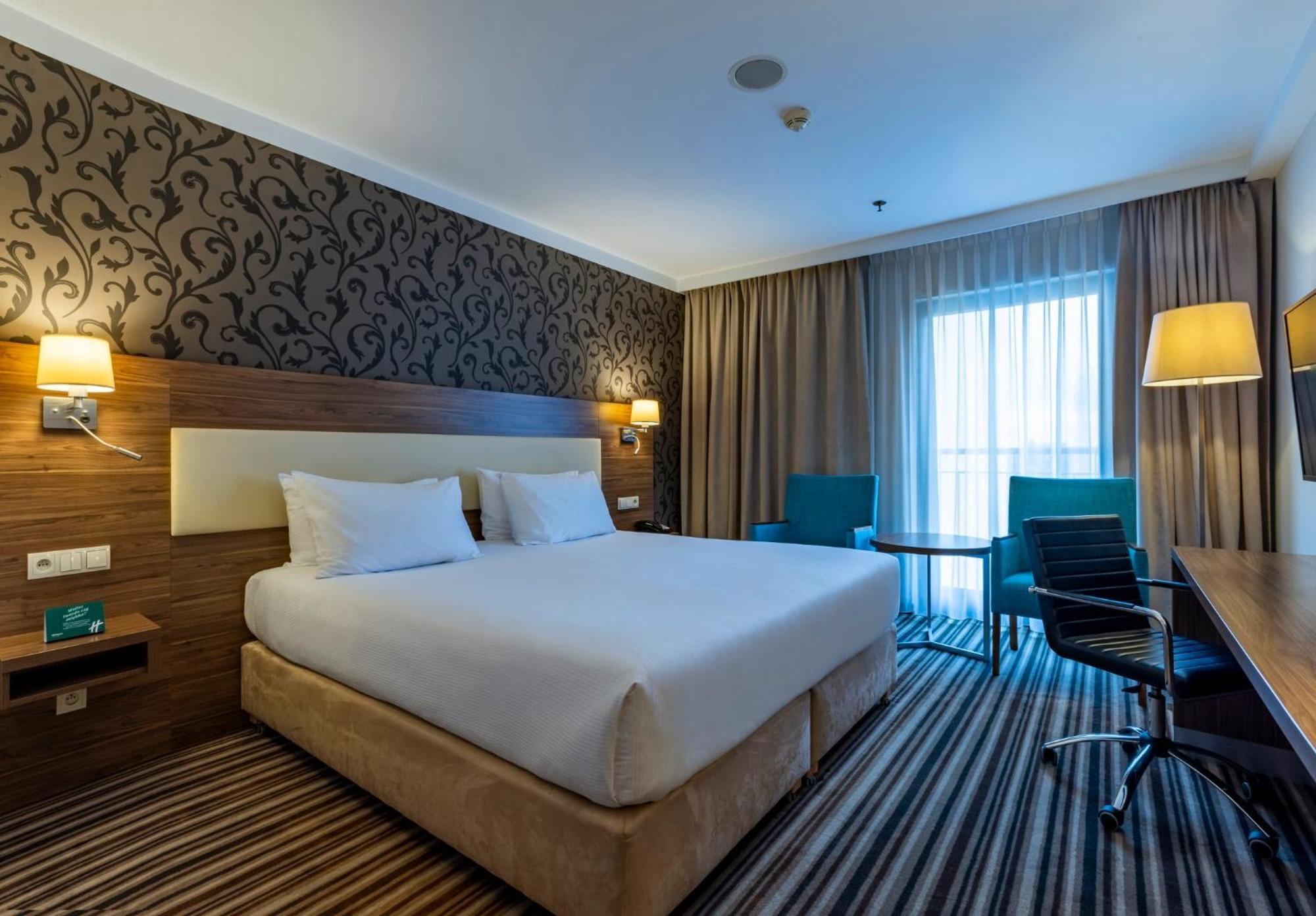 Standard King Room High Floor