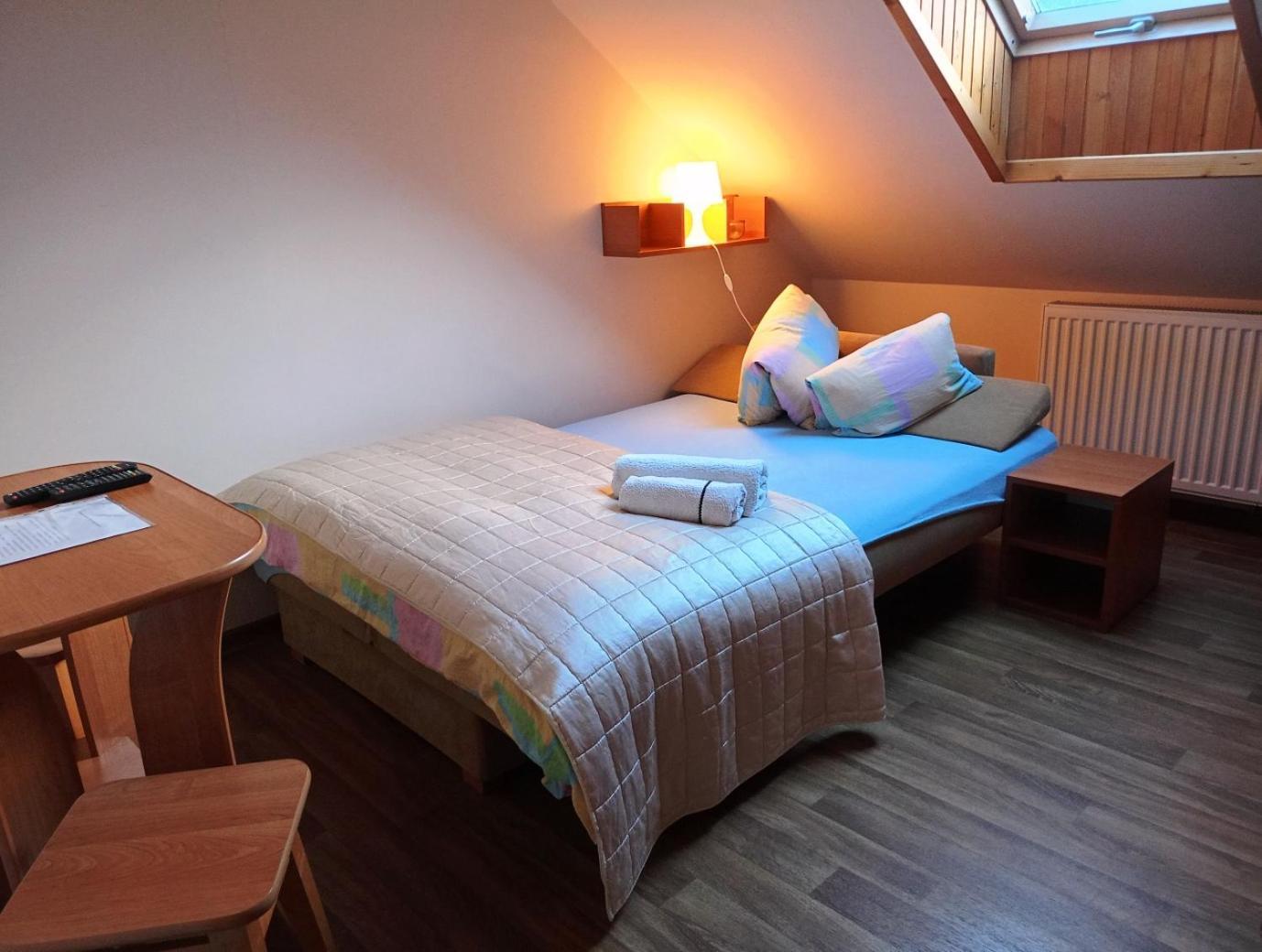 Double Room Private Bathroom