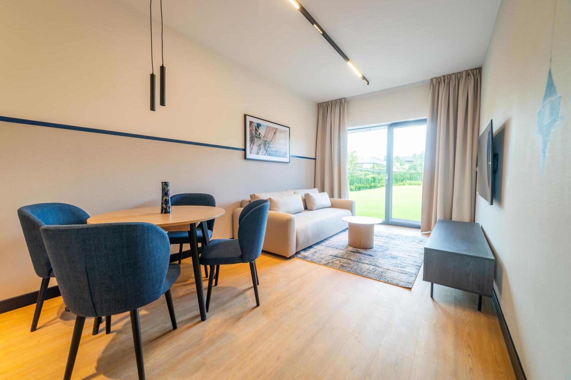 Deluxe Apartment