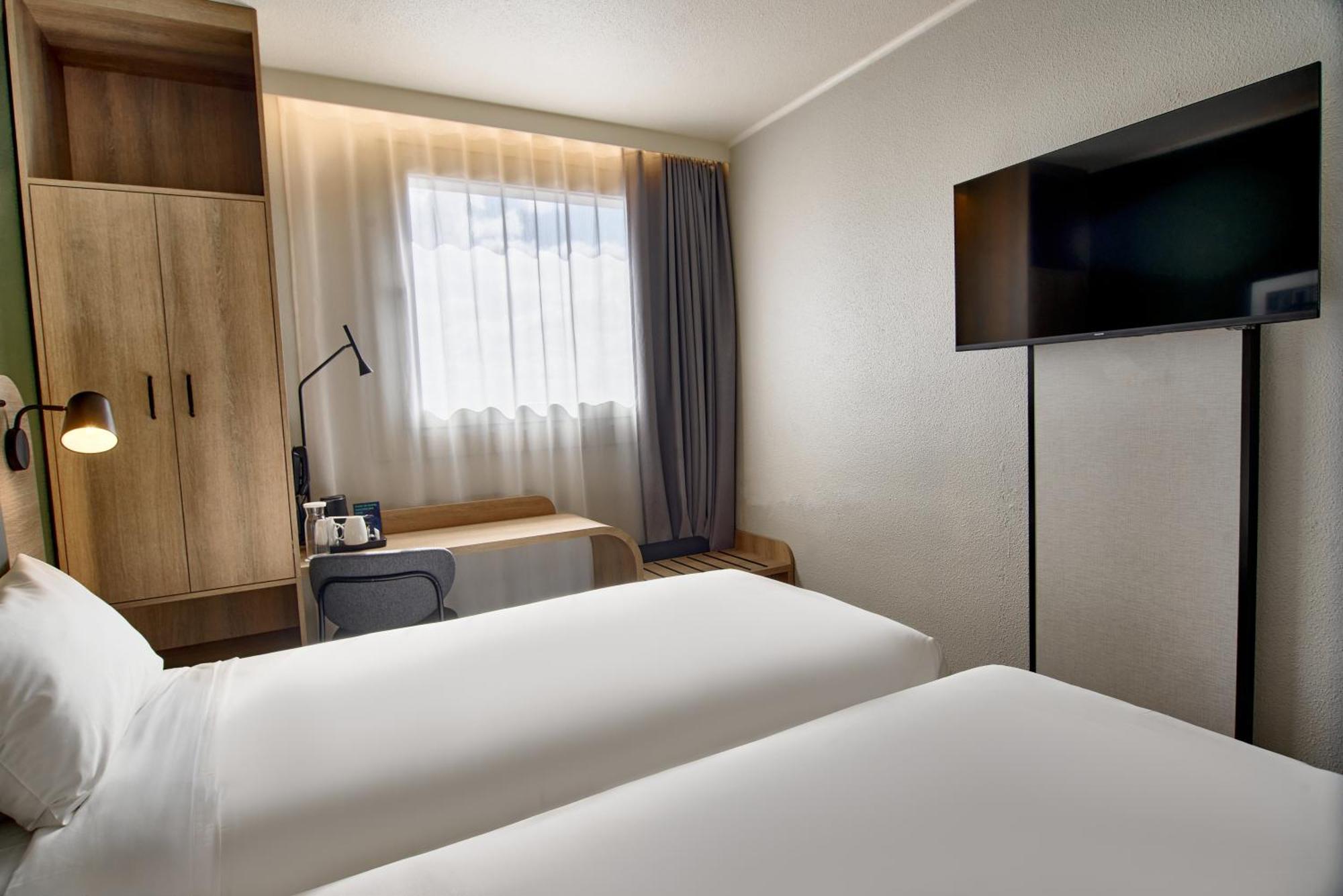 Standard Room 2 Single Beds
