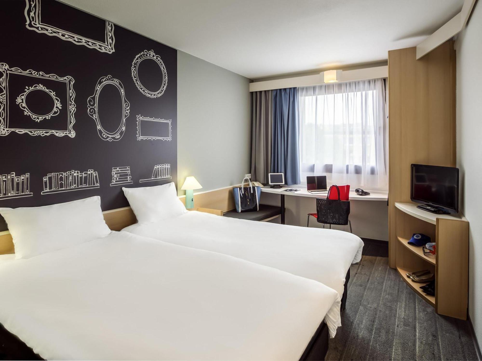 Twin Â Room