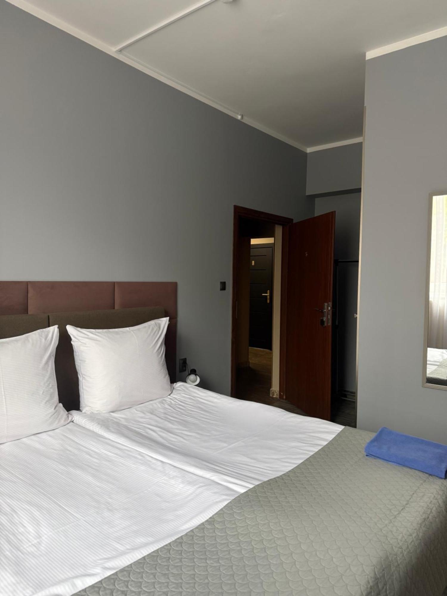 Double Room Private Bathroom